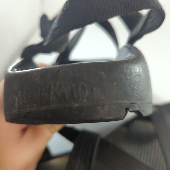 Sandals_&_Flip_Flops
